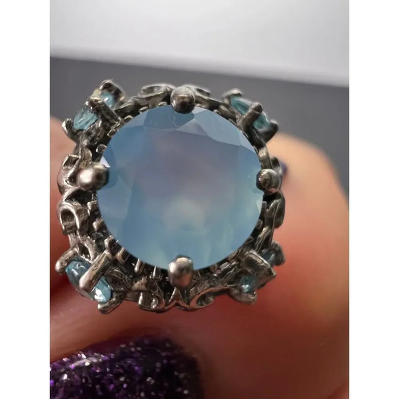 Blue chalcedony Sterling silver stud earrings - Picture 11 of 11